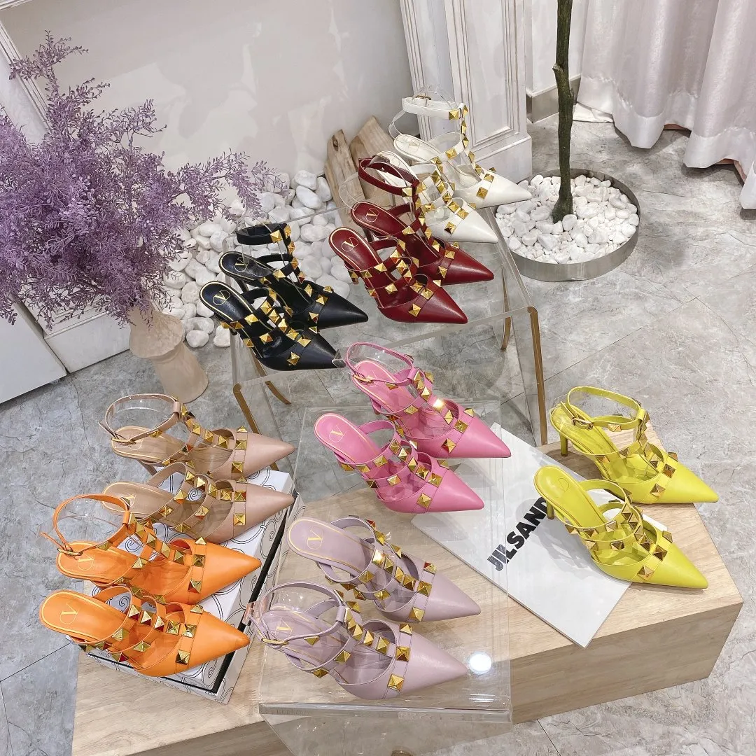 👟👟Ex-factory price 400👟👟 Genuine leather sole +40 Valentino Valentino spring and summer new rivet shoes are new☑️ —————————————— The latest golden big rivet element is full of high-end sense! Extremely fashionable Heel height: 9.5cm Upper: Matt sheepskin Lining: Sheepskin lining Outsole: Italian genuine leather outsole, rubber sole optional Color: Two styles and 8 colors available Code number: 34-41 (34 and 42 customized are not returnable)